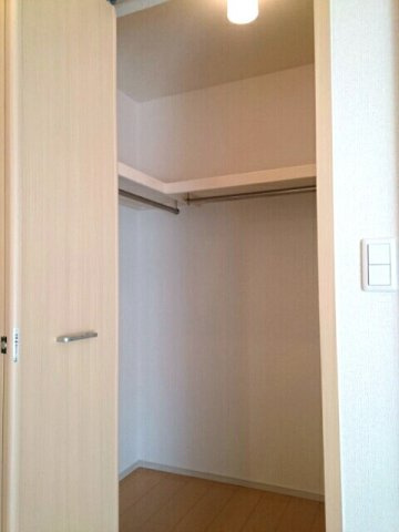 たっぷりとした収納スペースです