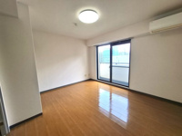 個人の部屋や寝室として使える洋室です