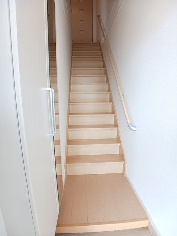 ジュネス・ヌーベルⅣの玄関