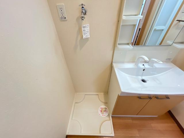 シャインヒルズ豊岡のその他|洗濯機置場