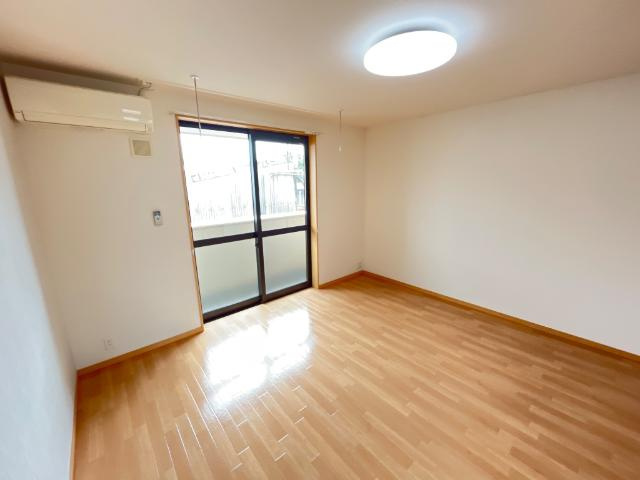 シャインヒルズ豊岡の内装|室内