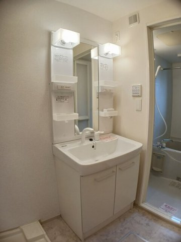 忙しい朝には欠かせない洗面所です