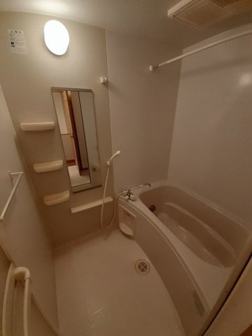パシエンテＢの浴室