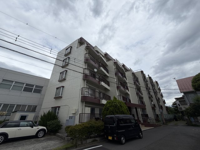 落ち着いた雰囲気の外観です