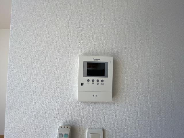 アルファーの内装|カメラ付インターホン