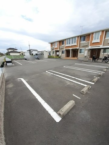 笑顔館Ⅱの駐車場
