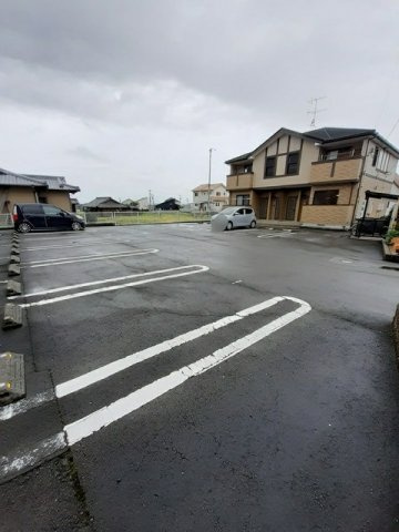ロッソ・コルサＢの駐車場