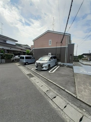 グレンデ・フレデリクスの駐車場