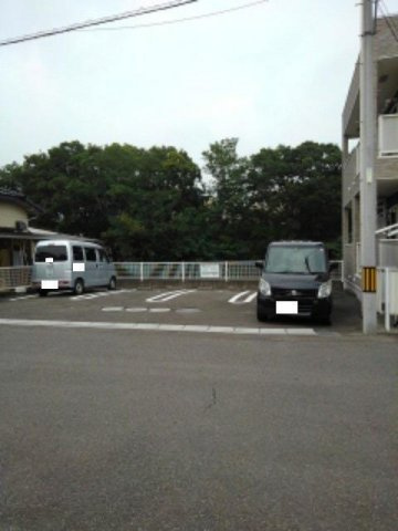 ペイ・ド・メルヴェイユの駐車場