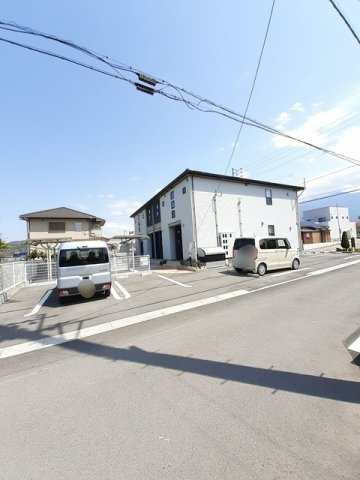ドリーム下泉の駐車場