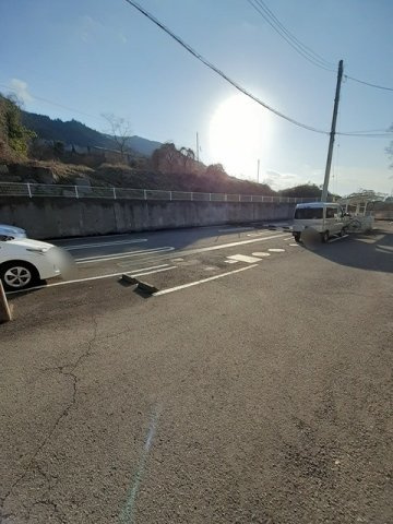 グラン・すずかぜの丘Ａの駐車場