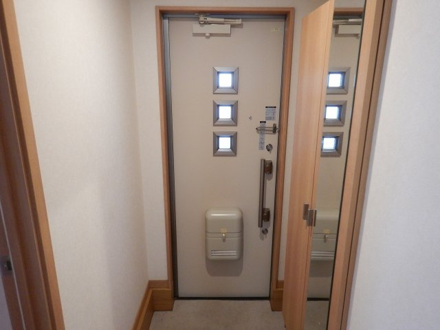 【玄関】 | メゾンコンフォール | 別号室参考写真