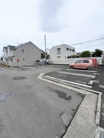 ラフレシールⅠの駐車場