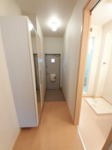 シームリー　Ａの玄関