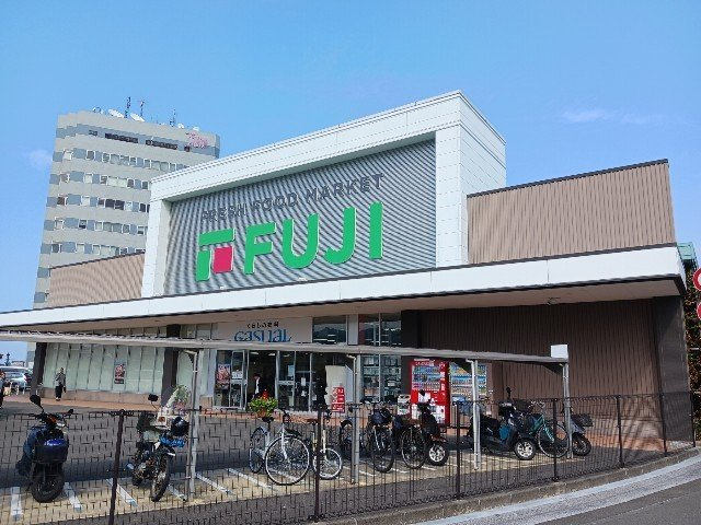 レジデンス太陽Ｂ棟の周辺|フジ新居浜駅前店まで1600m