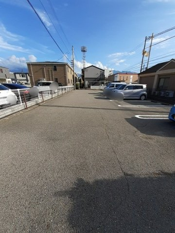 ドミール・ルシパーの駐車場