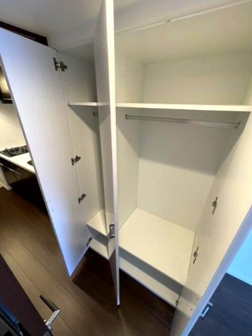 千葉市中央区栄町の賃貸マンションの収納