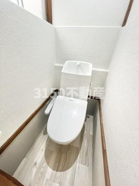 鏡島中戸建のトイレ