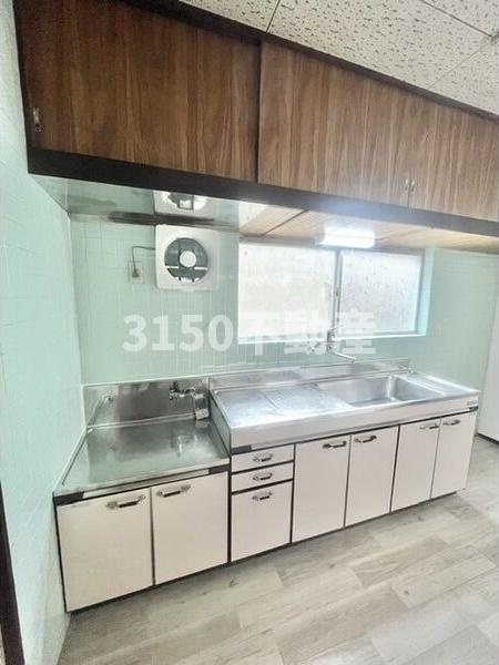 鏡島中戸建のキッチン