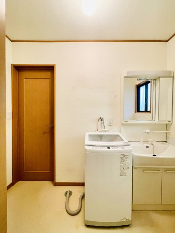 あきる野市伊奈　中古戸建の独立洗面台