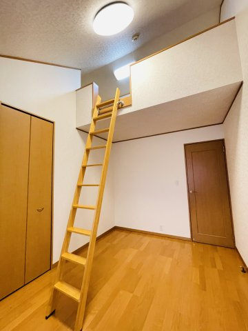あきる野市伊奈　中古戸建の内装|2階洋室