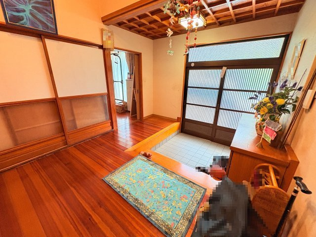 日田市大字東有田　建坪90坪以上　8LDKの玄関