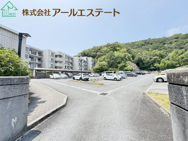 藤和ライブタウン新在家弐番館　　中古マンションの駐車場