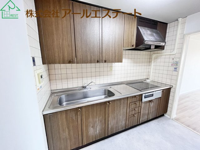 藤和ライブタウン新在家弐番館　　中古マンションのキッチン