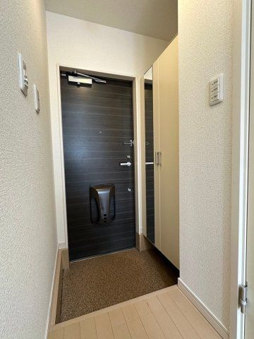 フォレストハウス野間の玄関