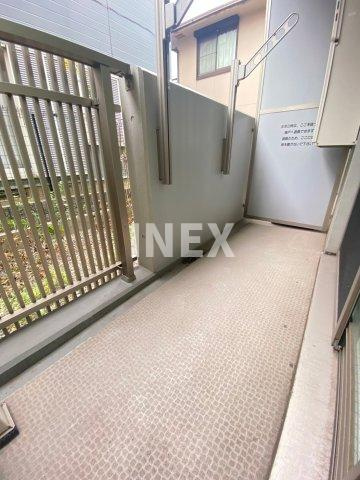 横浜市鶴見区栄町通４丁目の賃貸マンションのバルコニー