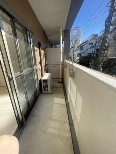 フォレスタ浅草のバルコニー
