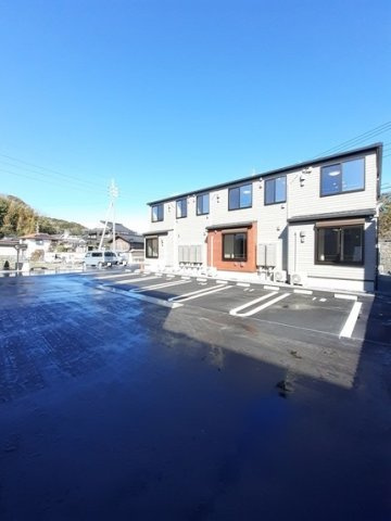 ウイング　Ｂの駐車場