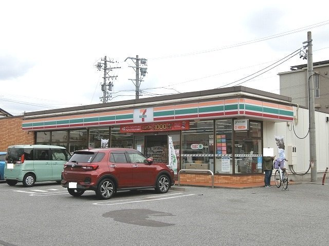 ヴィラシャルマンＣの周辺|セブンイレブン中川町４丁目店まで700m