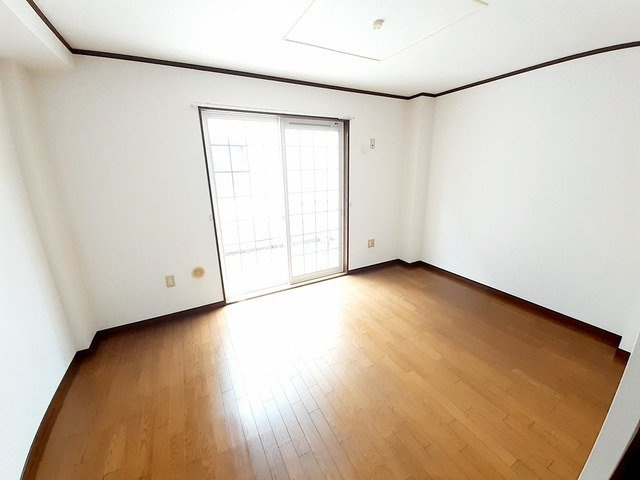ヴィラシャルマンＣの居間・リビング