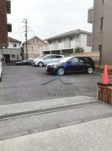 ザ・クレストの駐車場|駐車場です。