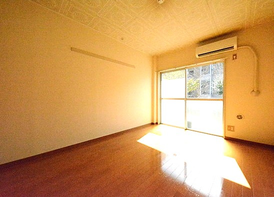 羽村市羽加美１丁目の賃貸マンションの居間・リビング
