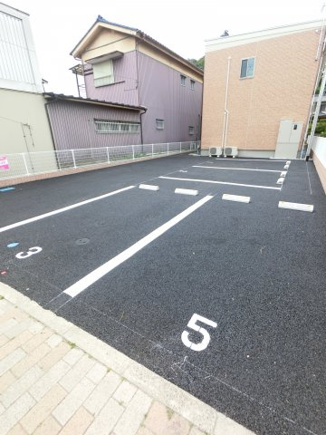 【駐車場】 | イースト・ウィング