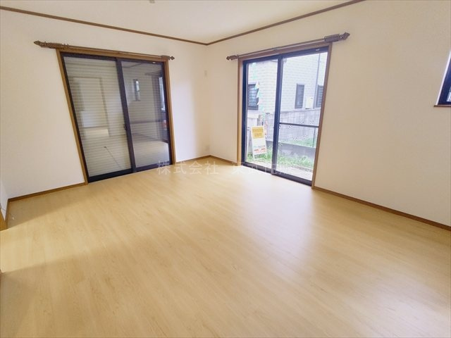 【居間・リビング】の画像