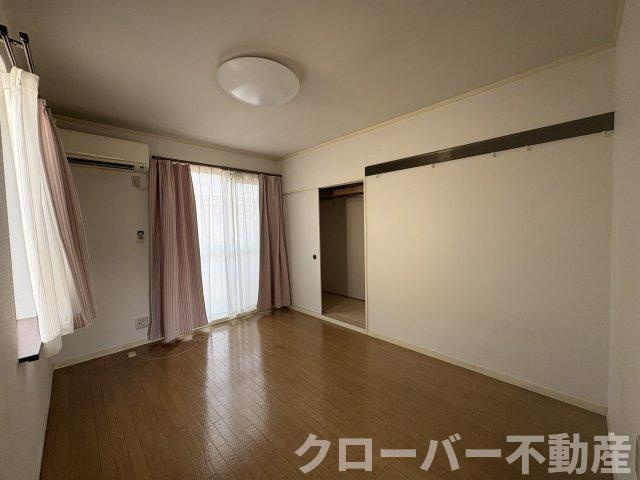 アパルトマン・オノの居間・リビング