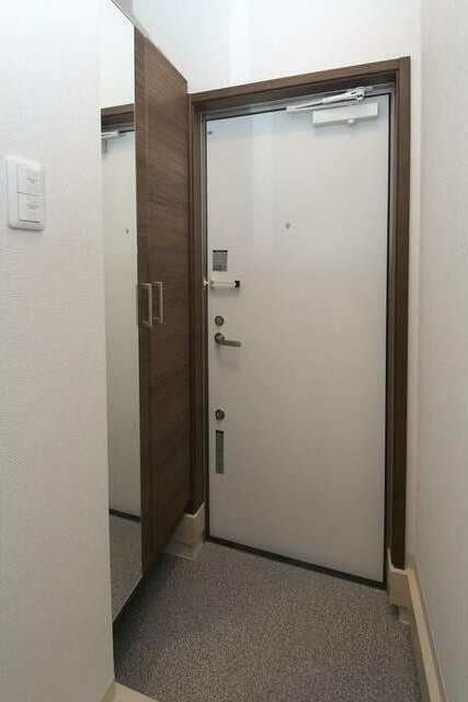 リヴィエールⅡの玄関