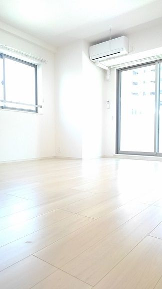 グランスイート新横浜Ⅰの居間・リビング