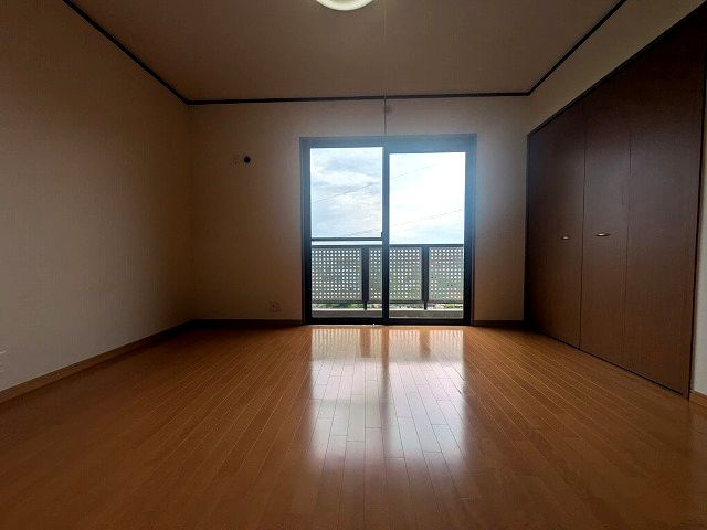 【洋室】 | 東区松崎1丁目事務所