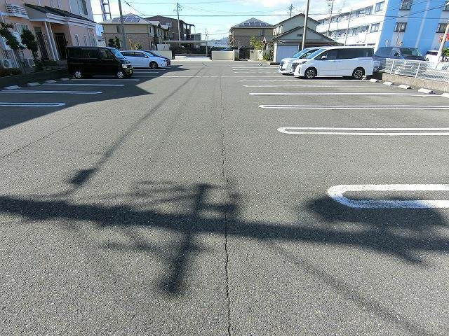 アルコバレーノ　Ｃの駐車場