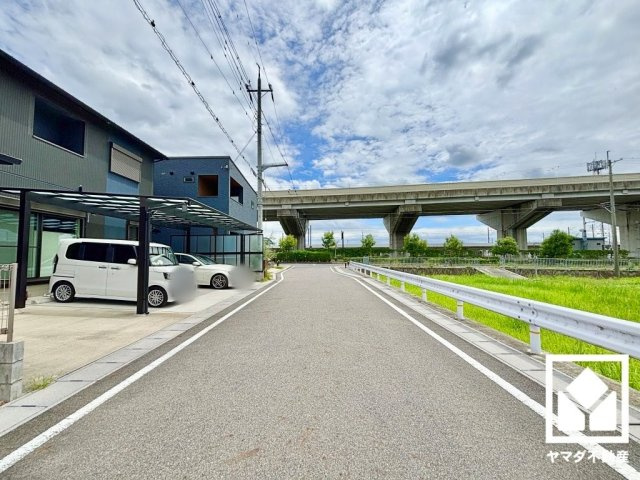 大津市下阪本2丁目の前面道路含む現地写真