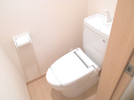 茅ヶ崎市赤松町のアパートのトイレ
