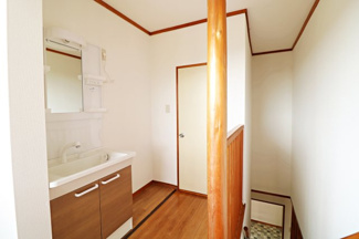 【独立洗面台】 | 桜川市真壁町上小幡7DK中古住宅 | 二階