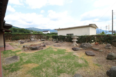 【庭】 | 桜川市真壁町上小幡7DK中古住宅