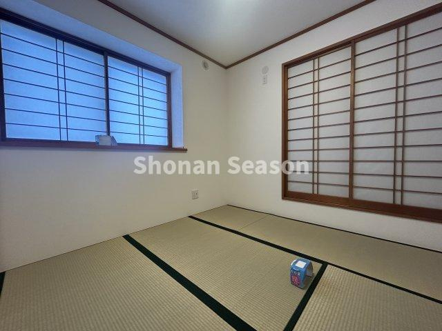【現地画像あり】海老名市国分南　中古戸建　35.56坪の和室|畳＆襖＆障子新規貼替済みの和室はほっと一息つける空間に♪