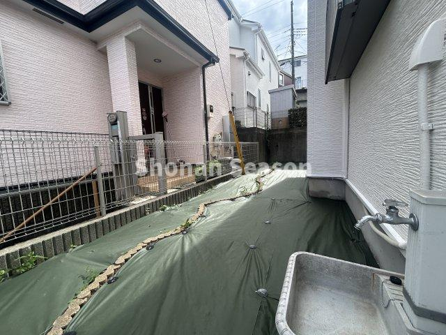 【現地画像あり】海老名市国分南　中古戸建　35.56坪の庭|家庭菜園などを楽しめるお庭付きで、おうち時間が充実します◎