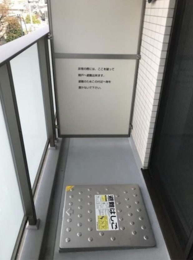 メイクスデザイン参宮橋の玄関